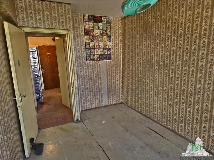 Apartament cu 3 camere decomandat în Lujerului