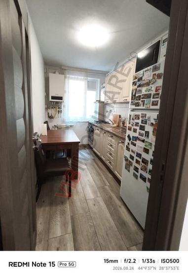 Apartament cu 3 camere semidecomandat, mobilat în Abator