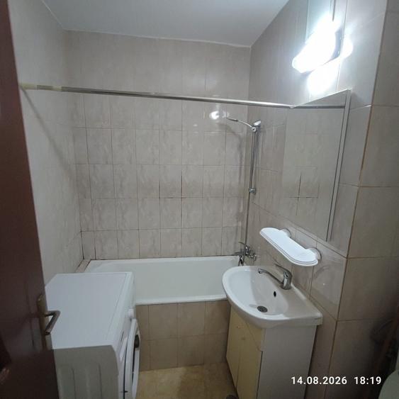 Garsonieră decomandată în Central