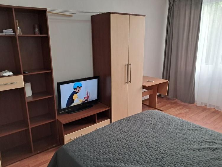 Garsonieră decomandată în Central