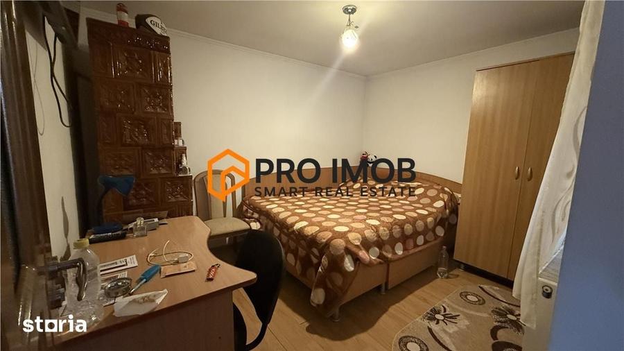 Casă cu 5 camere decomandat cu Teren 1709 Mp în Mărăcineni