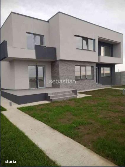 Casă cu 4 camere în Preajba