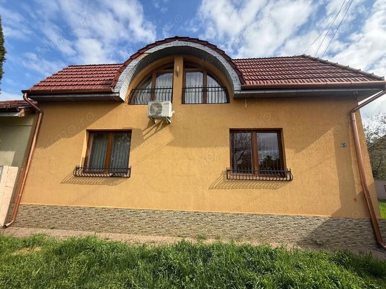 Casă cu 7 camere în Semicentral