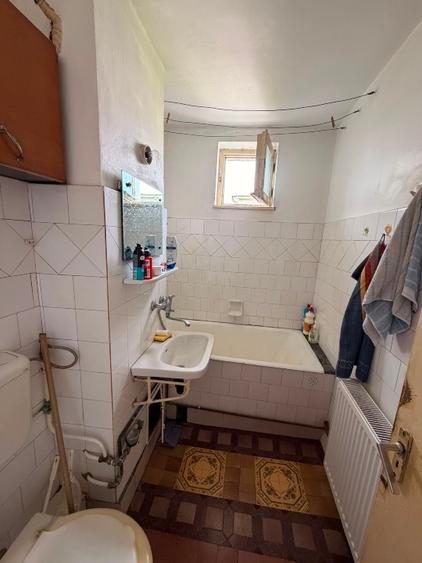 Apartament cu 2 camere semidecomandat, mobilat în Teilor