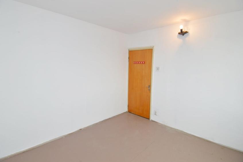 Apartament cu 3 camere decomandat în Theodor Pallady