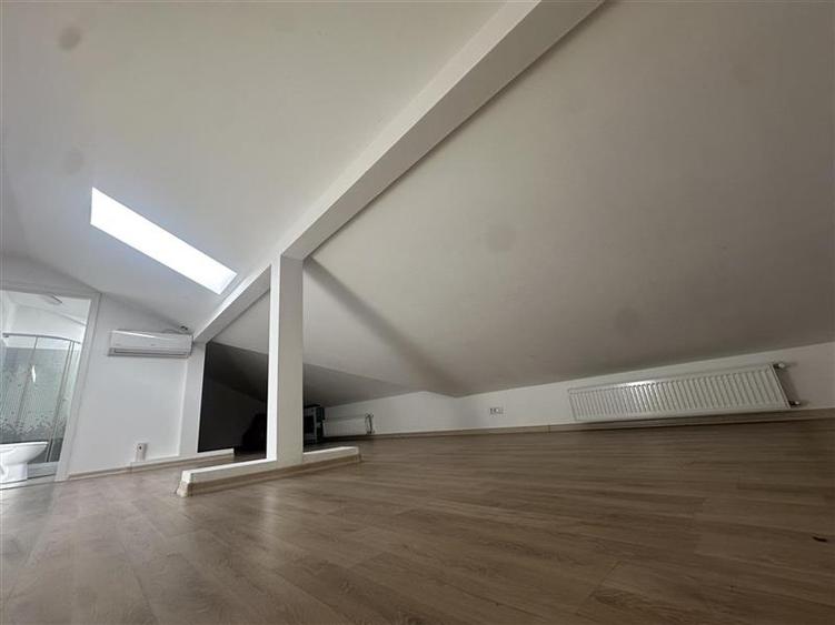 Apartament cu 2 camere decomandat în Lipovei