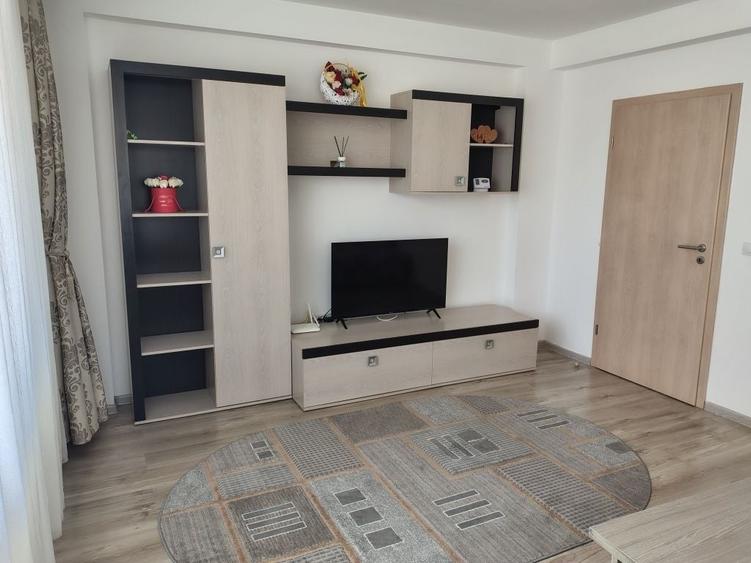 Apartament cu 3 camere decomandat în Bod