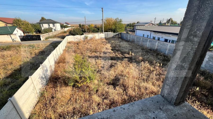 Casă individuală cu 6 camere cu Teren 1200 Mp în Pielești