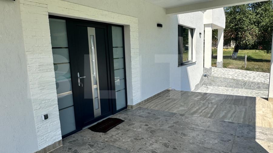 Casă cu 5 camere cu Teren 3200 Mp în Luncoiu de Sus