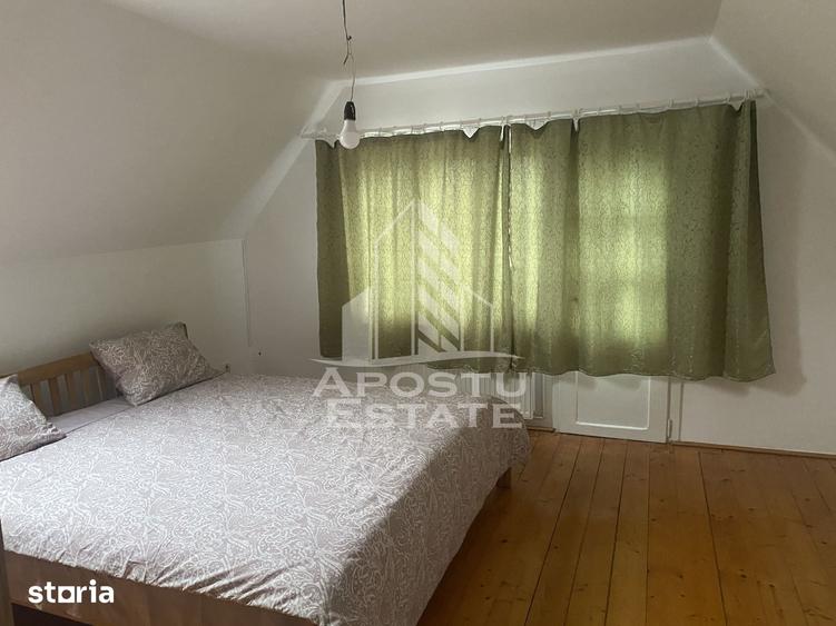 Casă cu 4 camere cu Teren 1219 Mp în Remetea Mare