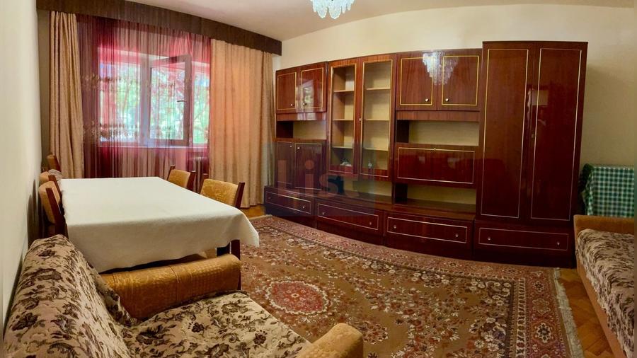Apartament cu 3 camere decomandat, mobilat în Zorilor