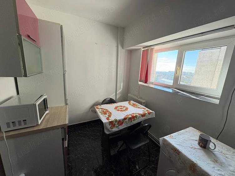 Apartament cu 2 camere decomandat în Exterior Vest