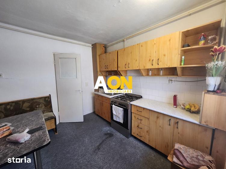 Apartament cu 3 camere în Cetate