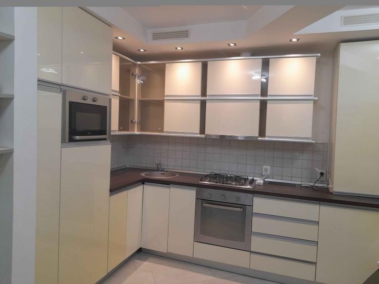 Apartament cu 2 camere semidecomandat în Giroc