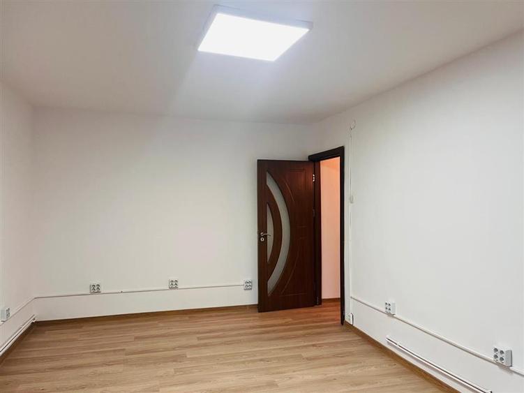 Spațiu comercial, de 100.7799987793 mp, în Central