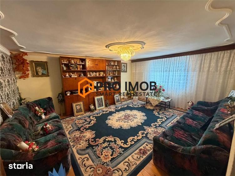 Casă cu 4 camere decomandat cu Teren 2623 Mp în Săgeata