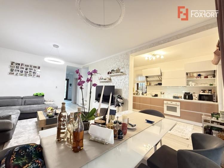 Duplex cu 5 camere cu Canalizare în Aradului