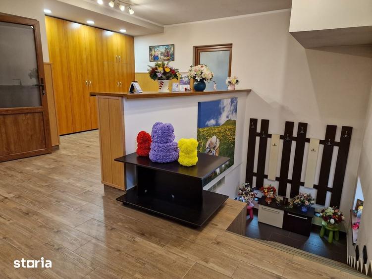 Casă cu Teren 906 Mp în Central