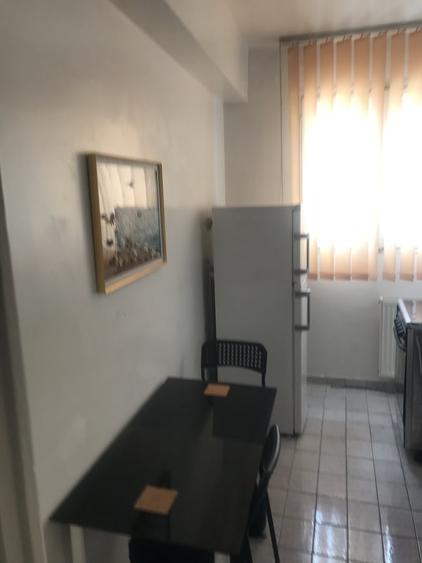 Apartament cu 2 camere semidecomandat în Calea Victoriei
