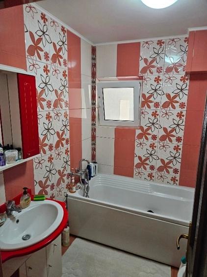 Casă individuală cu 5 camere cu Garaj în Dancu