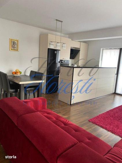 Apartament cu 4 camere semidecomandat, mobilat în Florești
