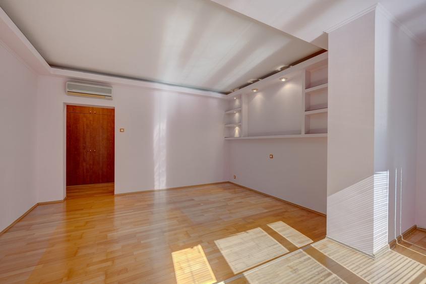 Apartament cu 4 camere decomandat, mobilat în Cotroceni