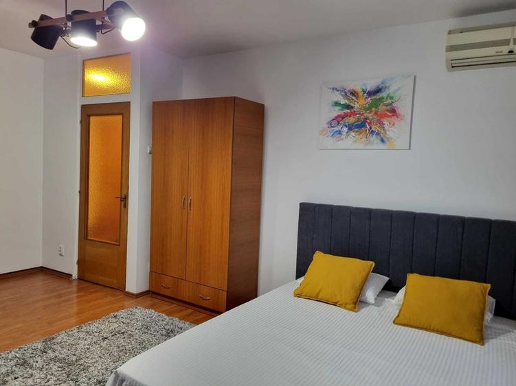 Garsonieră decomandată în Muncii