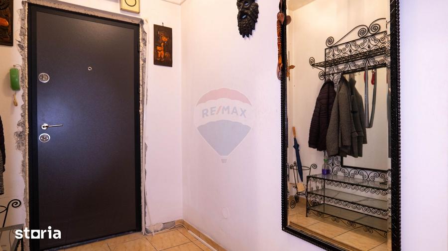 Apartament cu 3 camere decomandat, mobilat în Pantelimon