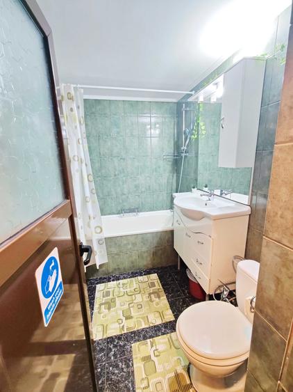 Apartament cu 3 camere decomandat în Oancea