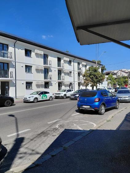 Apartament cu 2 camere decomandat în Teilor