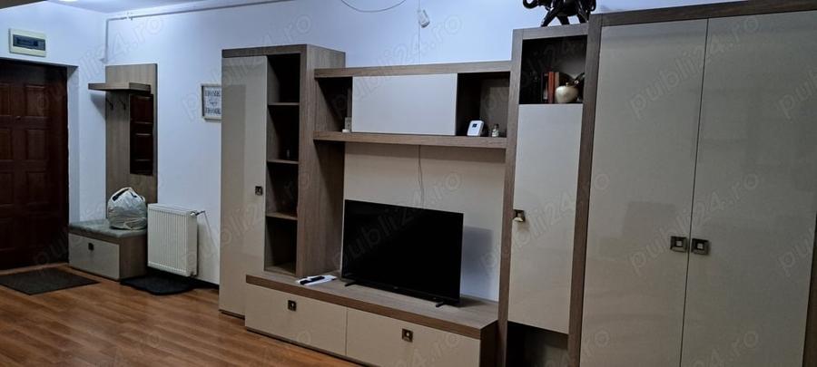 Garsonieră decomandată în Central