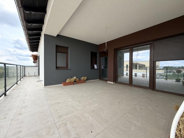 Penthouse 3 Camere, 67mp utili, 32mp terasa, etaj 3, bloc nou - Giroc - 10