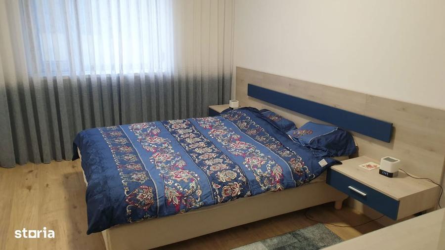 Apartament cu 3 camere decomandat în Sud