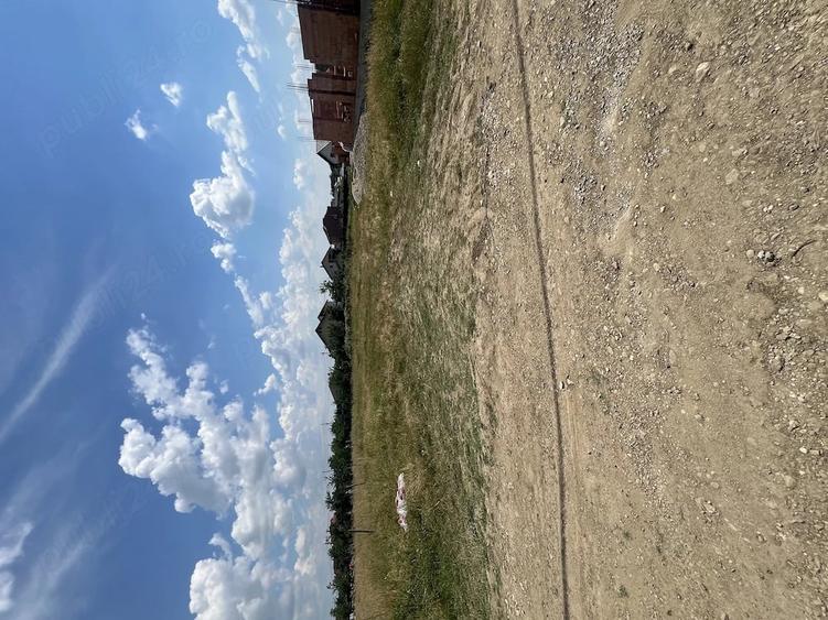 Teren de 485 mp, în Trivale