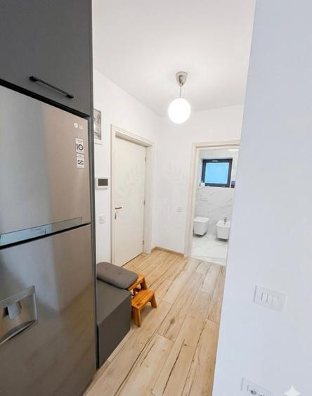 Apartament cu 2 camere decomandat, mobilat în Central