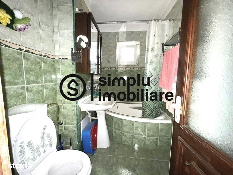 Apartament cu 3 camere decomandat în Robănești