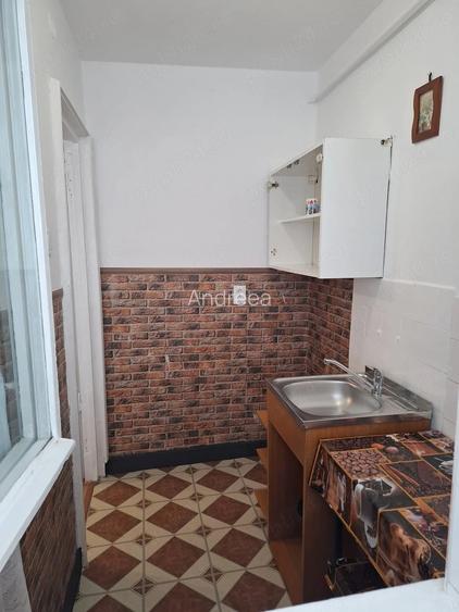 Garsoniera de vanzare - Craiovei- strada Dorobantilor