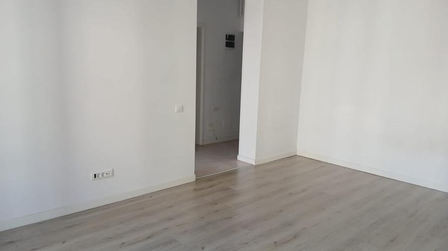 Garsonieră decomandată în Regie