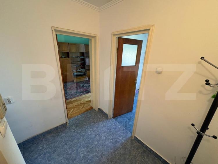 Apartament cu 2 camere semidecomandat în Craiovei