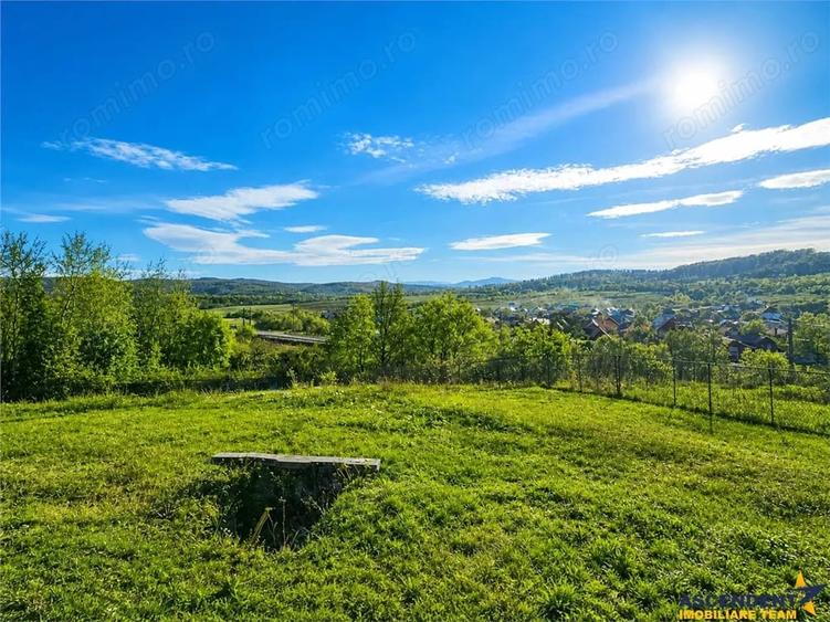 Casă cu Teren 1532 Mp în Șinca