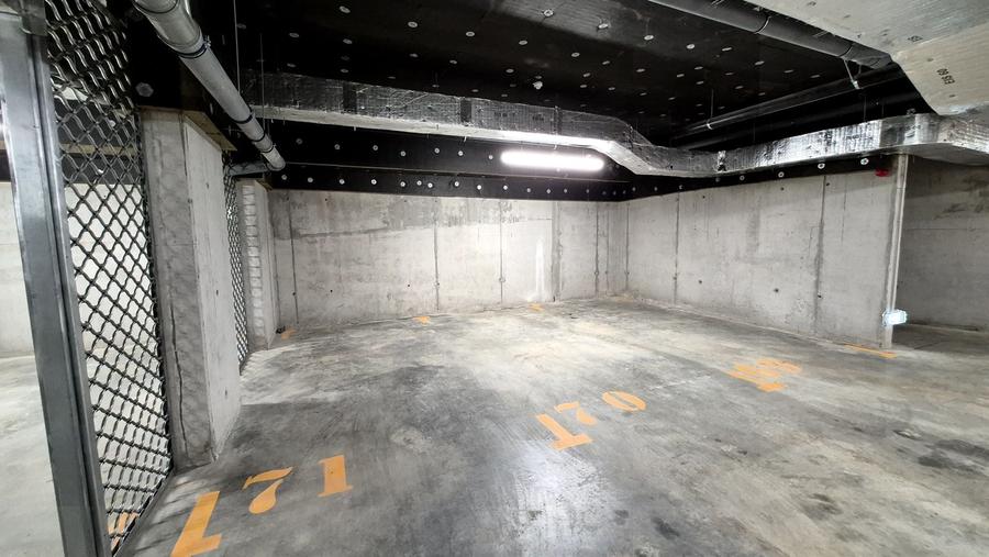 Apartament cu 3 camere decomandat, mobilat în Băneasa
