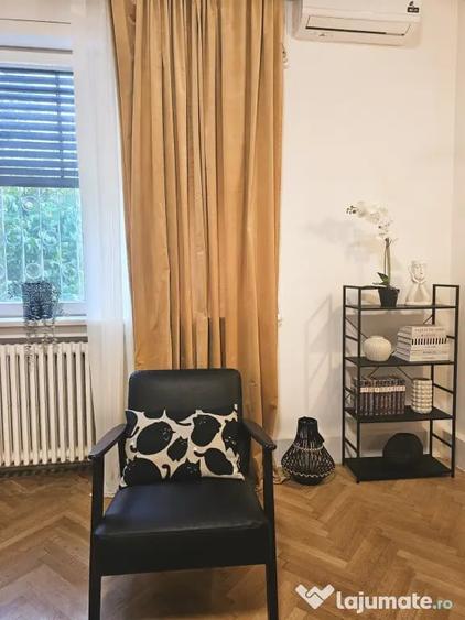 Apartament cu 4 camere semidecomandat în Capitale