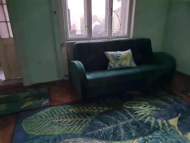Apartament cu 2 camere decomandat în Badea Cârțan