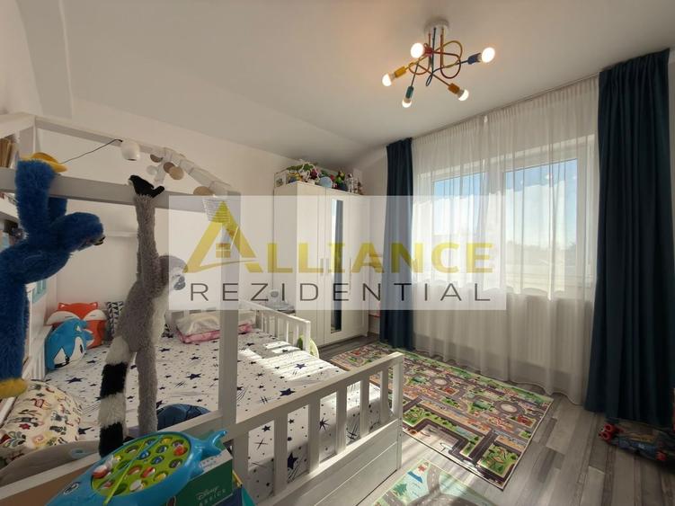 Casă individuală cu 4 camere cu Canalizare în Berceni