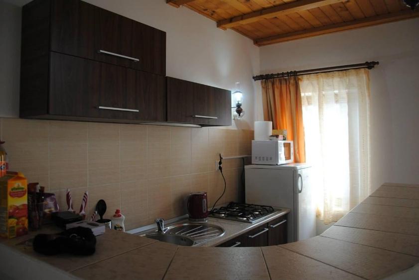 Casă individuală cu 5 camere cu Teren 540 Mp în Caragiale