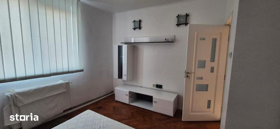 Apartament cu 2 camere decomandat, mobilat în Ultracentral