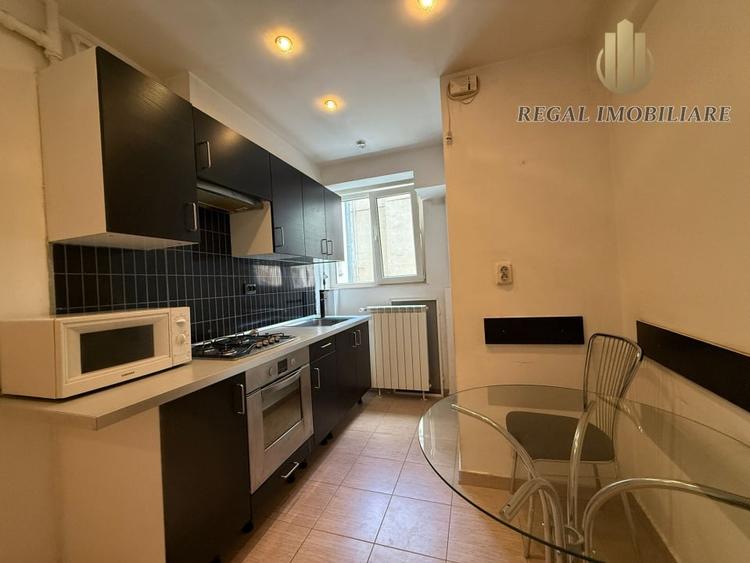 Apartament cu 2 camere semidecomandat, mobilat în Universitate