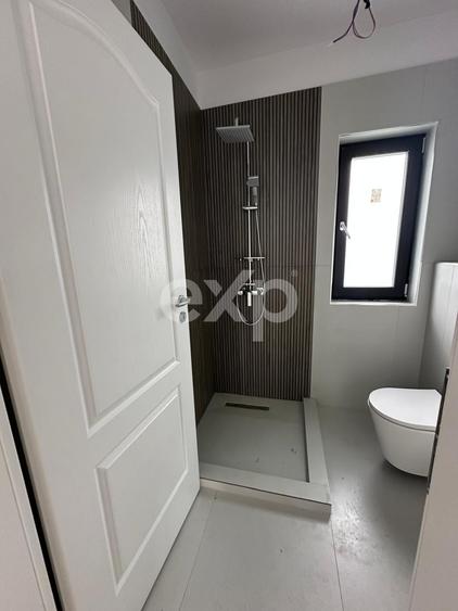 Casă individuală cu 4 camere cu Canalizare în Clinceni