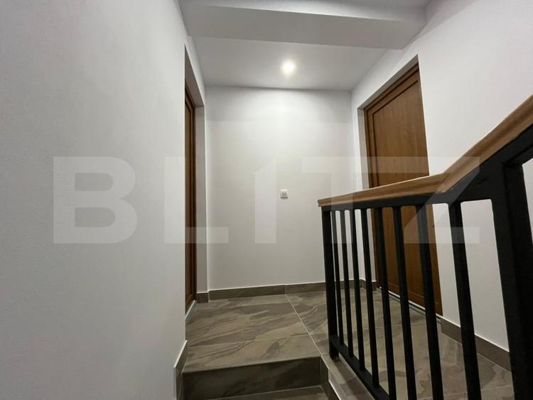 Casă individuală cu 10 camere cu Canalizare în Central