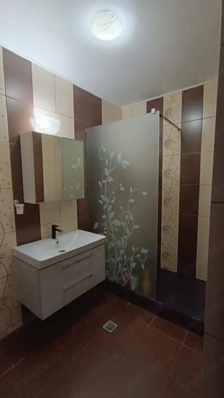 Apartament cu 2 camere semidecomandat în Florești